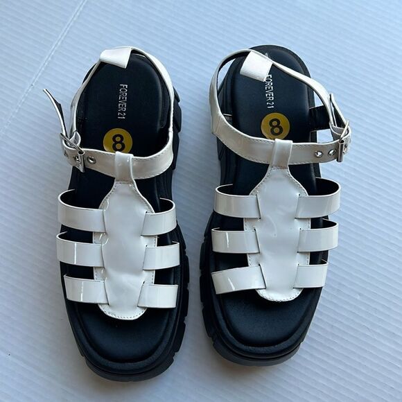 Forever 21 White and black chunky platforms shoes - Picture 4 of 11